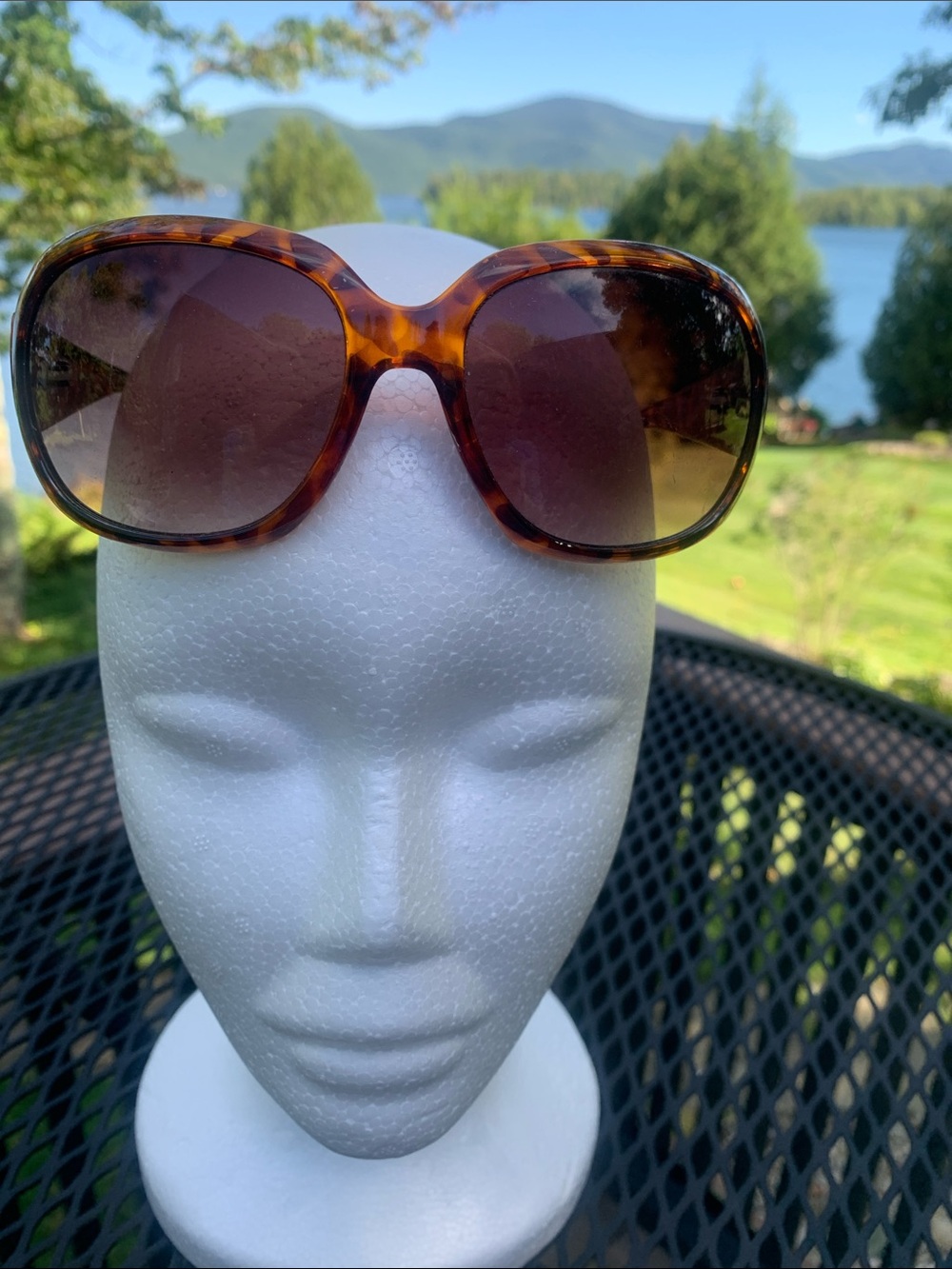 Tahari women’s leopard sunglasses